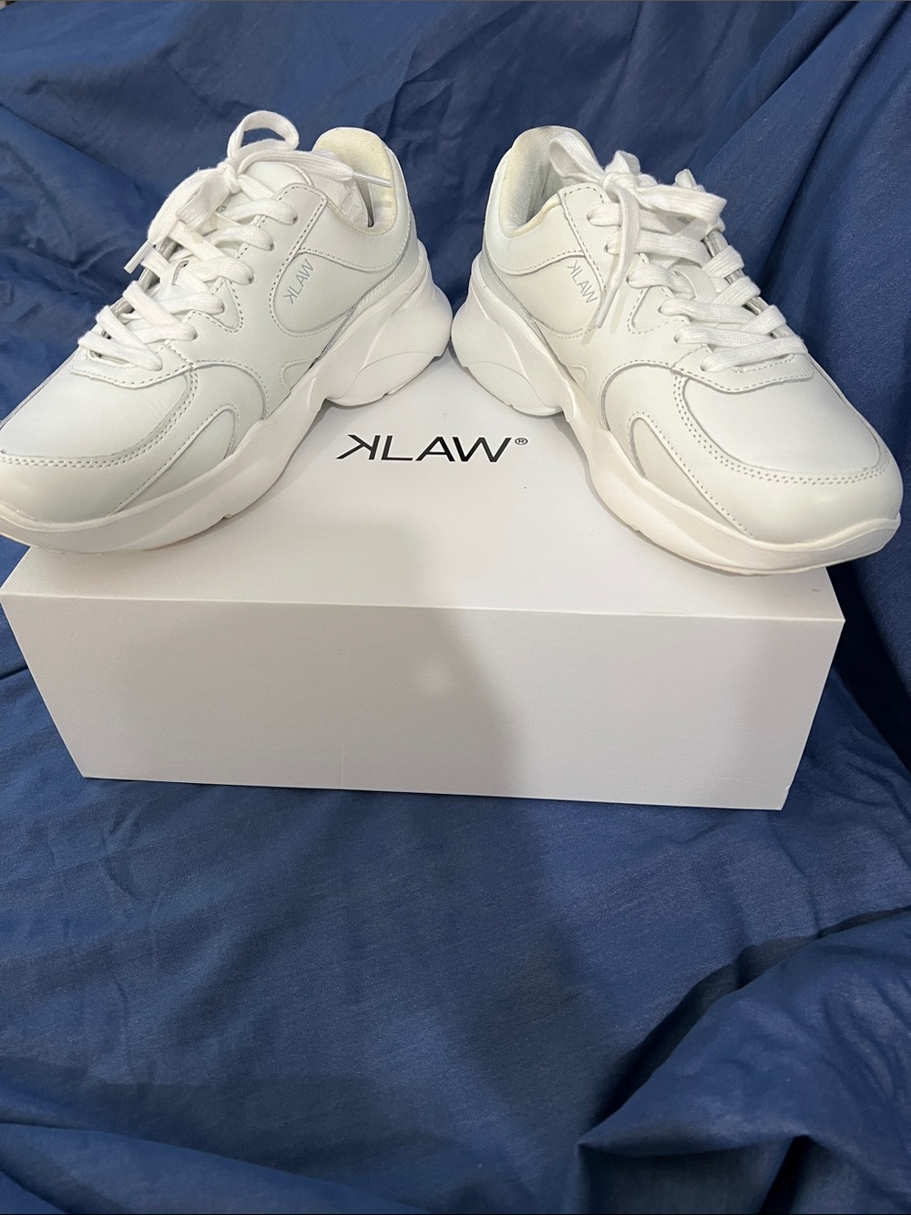 Klaw Women's White Chunky Lace-Up Sneakers